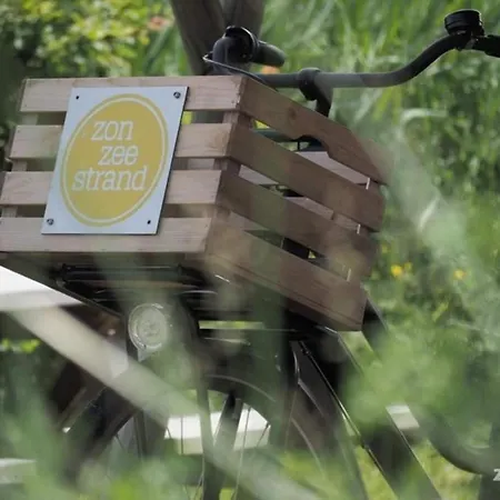 Luxury tent Tent With Private Kitchen And Bathroom Callantsoog